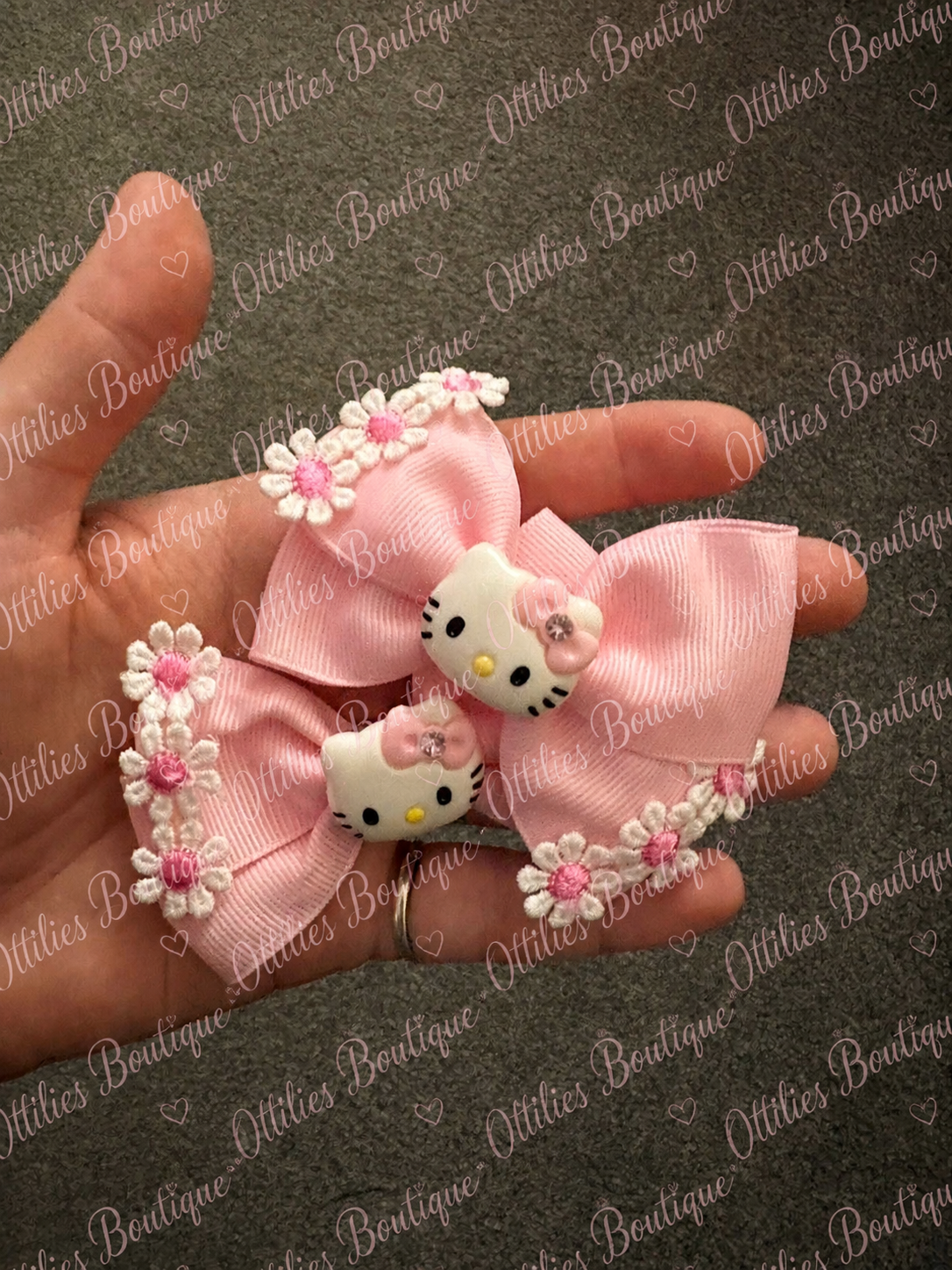 Hello Kitty 2PCS bow